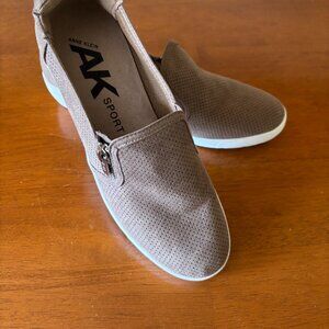 Anne Klein Womens Slip On with Side Zipper  Brown Suade Size  7.5 M Wedge Yale